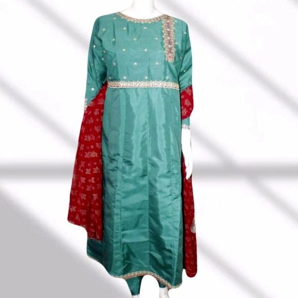 Green Kattan Silk - 3 PCS Ready to Wear Suit - Picture 1 of 14